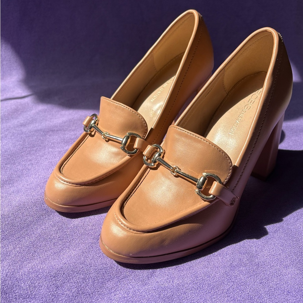BCBGeneration Yixy Loafer Pump 7M Faux Leather Heeled Harness Preppy Academia